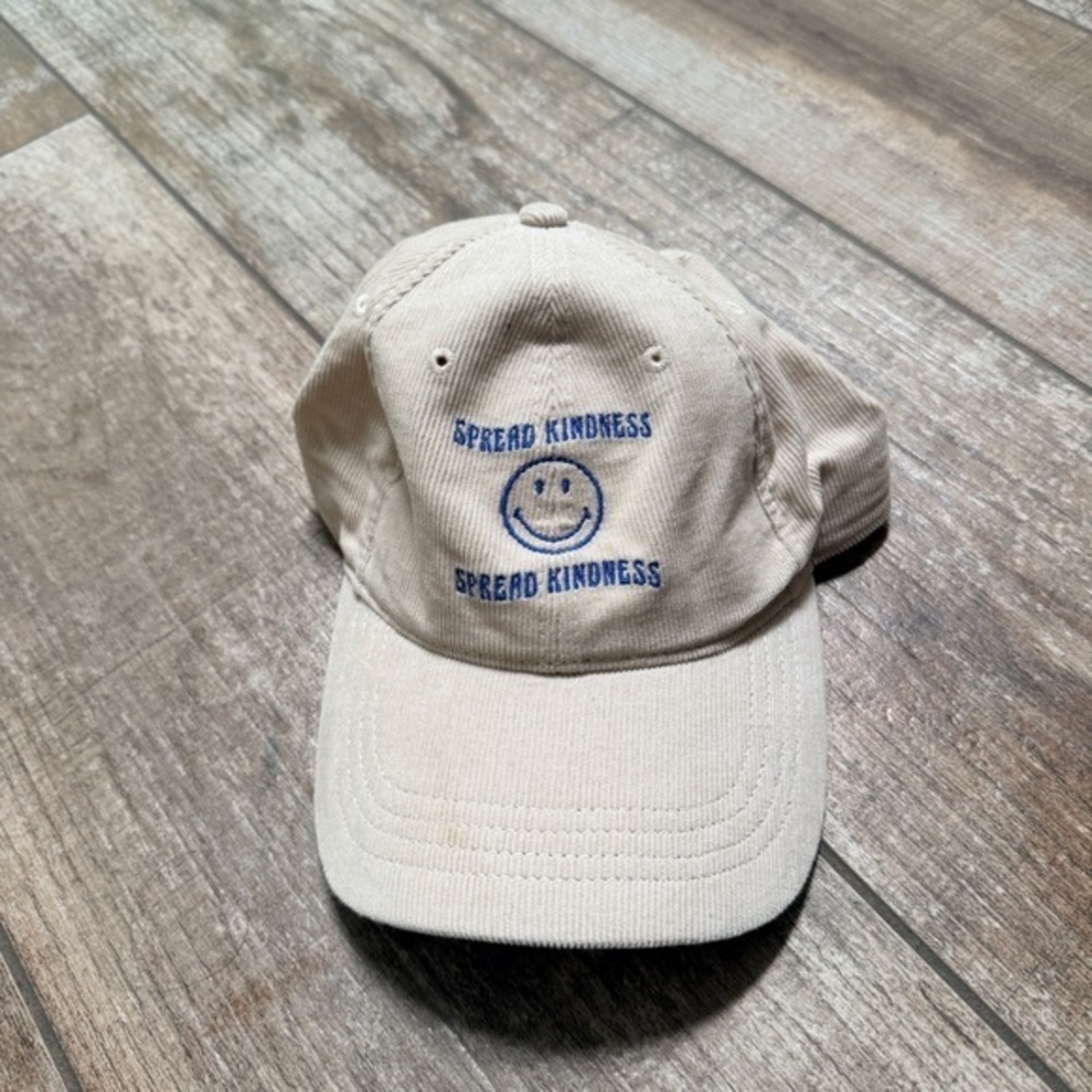 American Eagle | Smiley Face Spread Kindness Hat